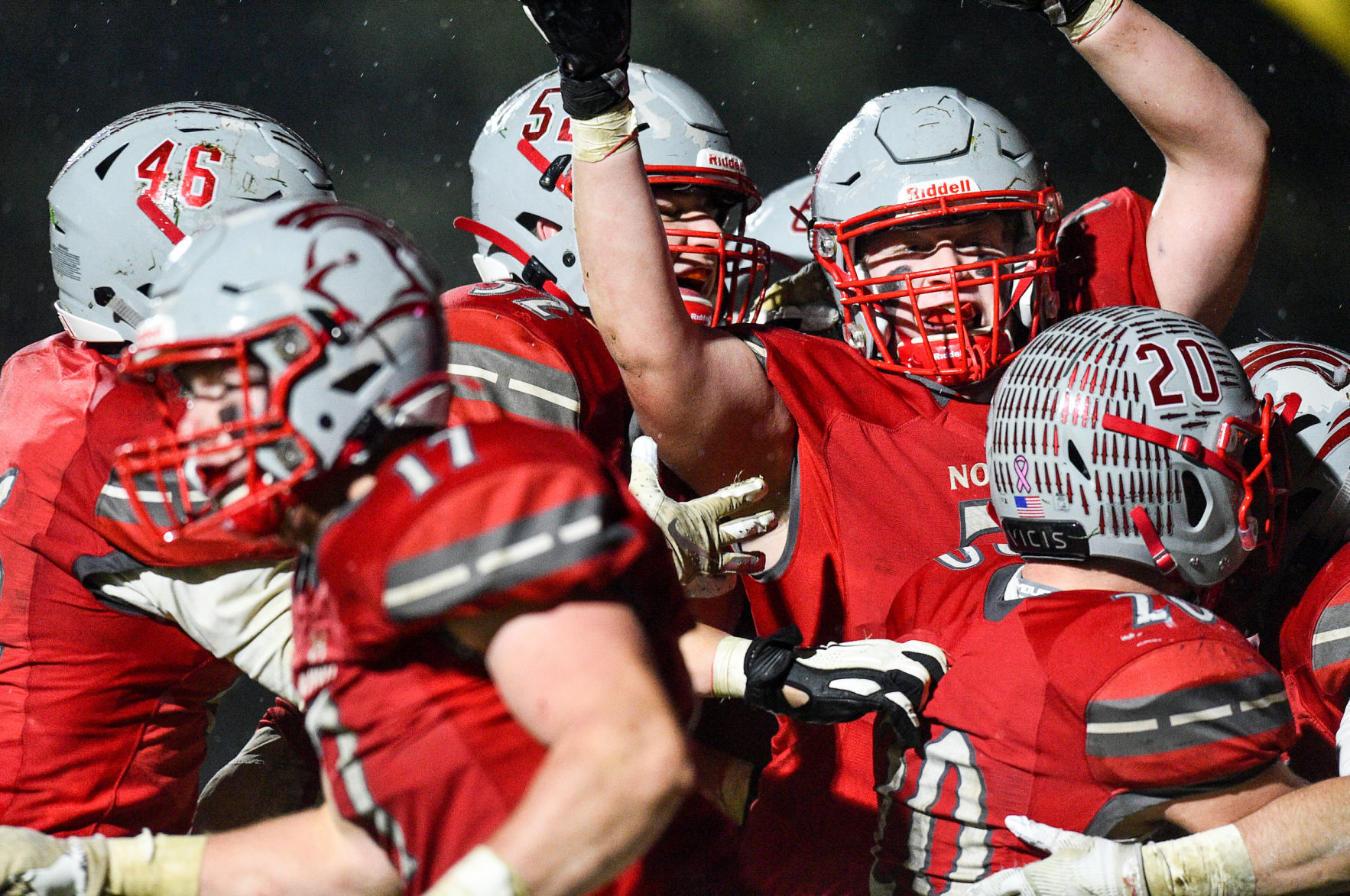 110119-qct-spt-ns-xavier-fball-053a.jpg